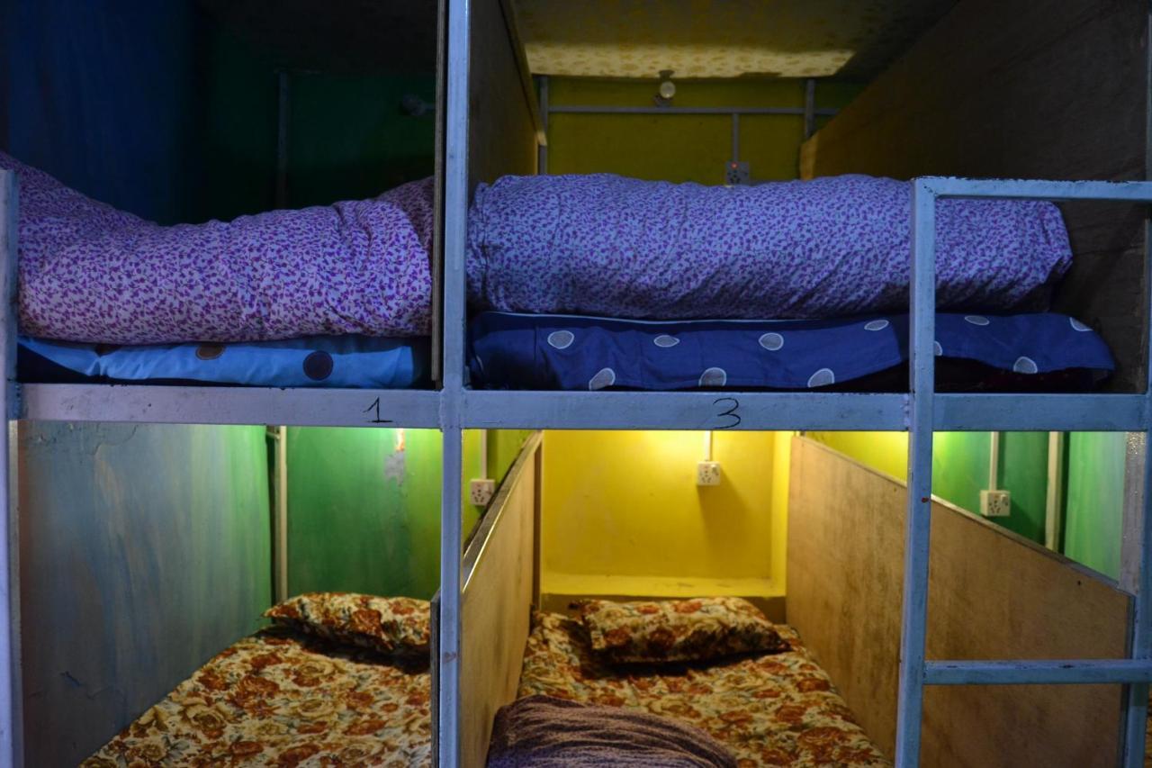 Fireflies Hostel Катманду Экстерьер фото